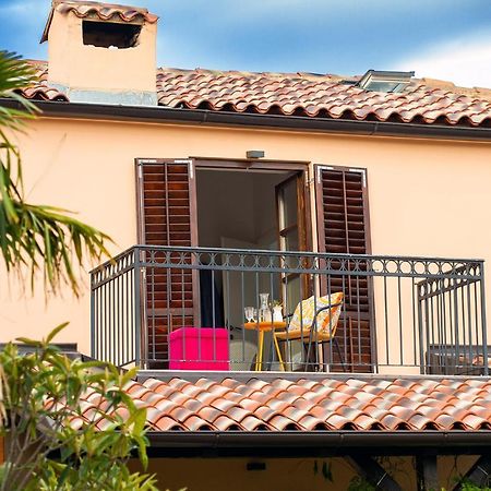 Holiday Home Kuca Na Moru Kornić Esterno foto