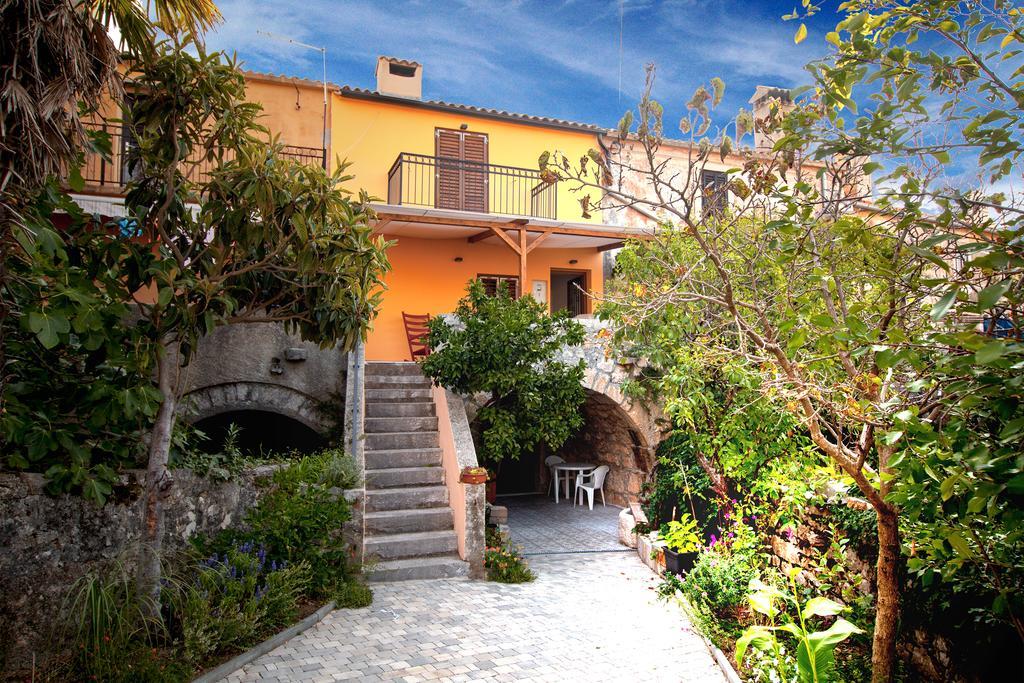 Holiday Home Kuca Na Moru Kornić Esterno foto